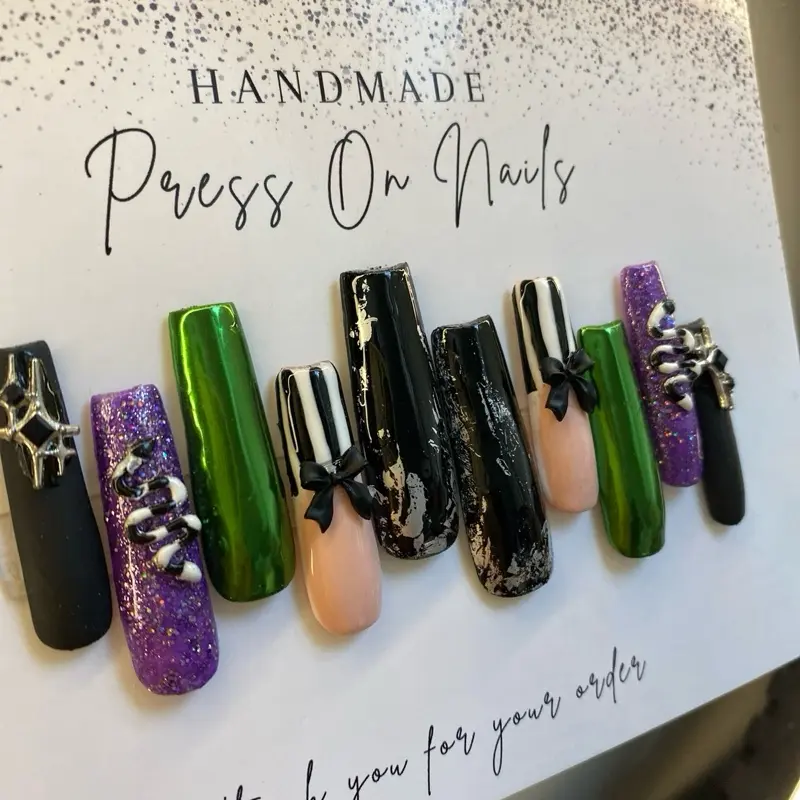Halloween beetle juice ACRYLIC Presson nails