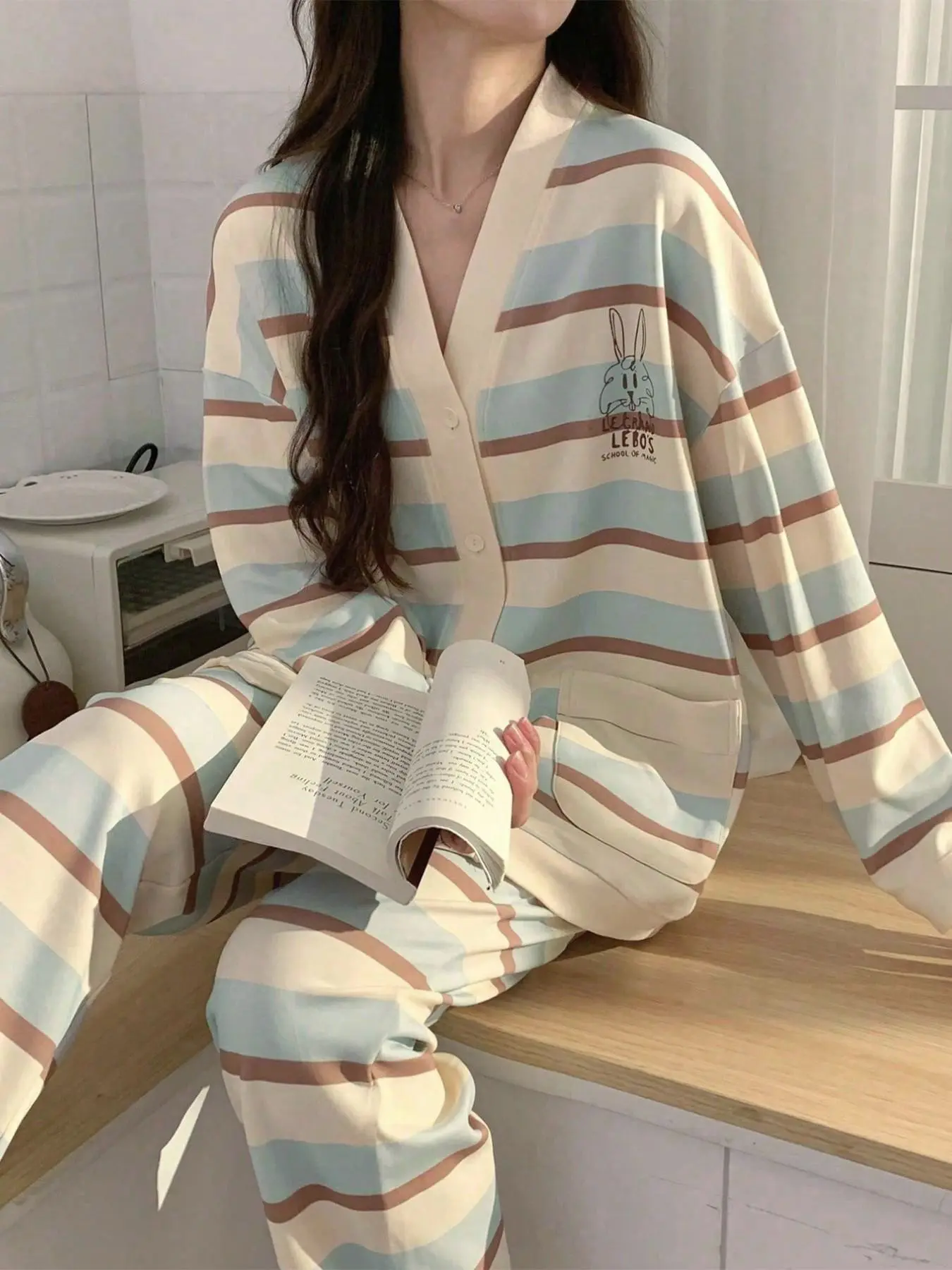Women's V-Neck Sleepwear Set, Casual Loungewear, Homewear, Pajama, Long Sleeve Top and Pants, Spring & Fall Cartoon Pattern, Soft Comfortable Home