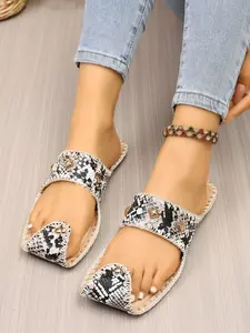 Summer New European Style Snake Print Rivet Square Toe Slippers, Retro Woven Edge Comfortable Flat Sandals, Beach Vacation Shoes