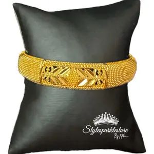 Dubai24 Gold Plated clipped Leaves Bangles - Set of 1 pc