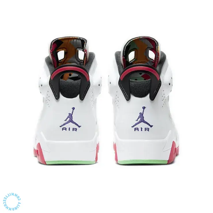 White-and-Grey High-Top Leather Basketball Shoes with Burgundy Silk Tongue and Orange-Green “Carrot” Lace Lock, featuring geometric graffiti lining to enhance theme, ideal for on-court performance and streetwear styling.