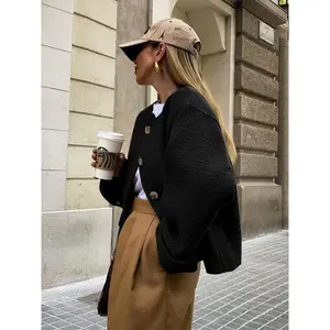 Women’s Tweed Jackets, Fall 2024 – long-sleeve business button-down cropped blazer with pockets, casual style