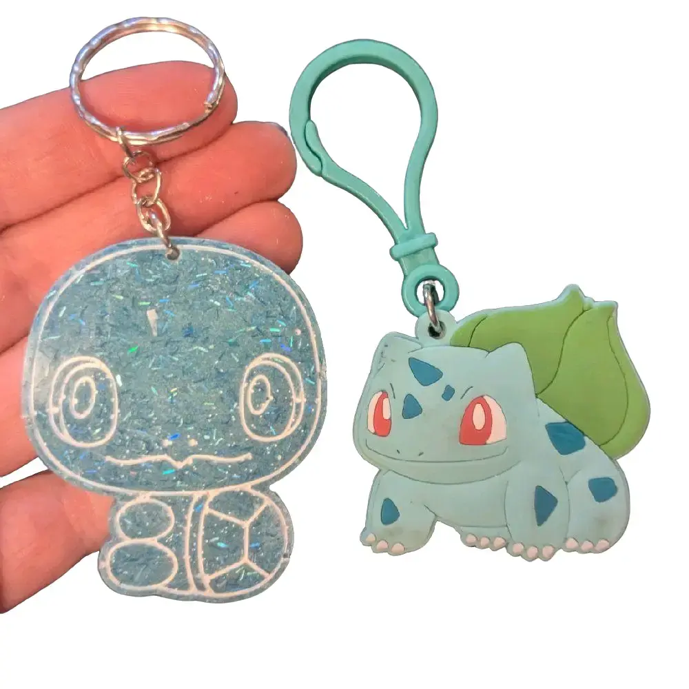 Pokemon 2 Pack - Squirtle & Bulbasaur Keychains - Collectible Design for Pokemon Fans