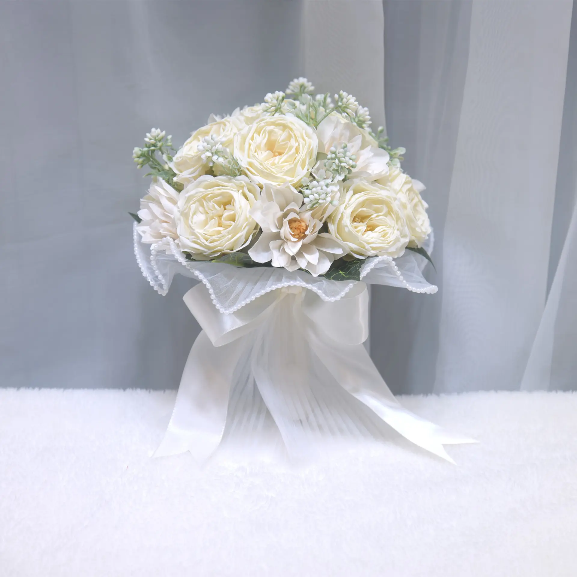 167 is like flowers and jade, milky whit