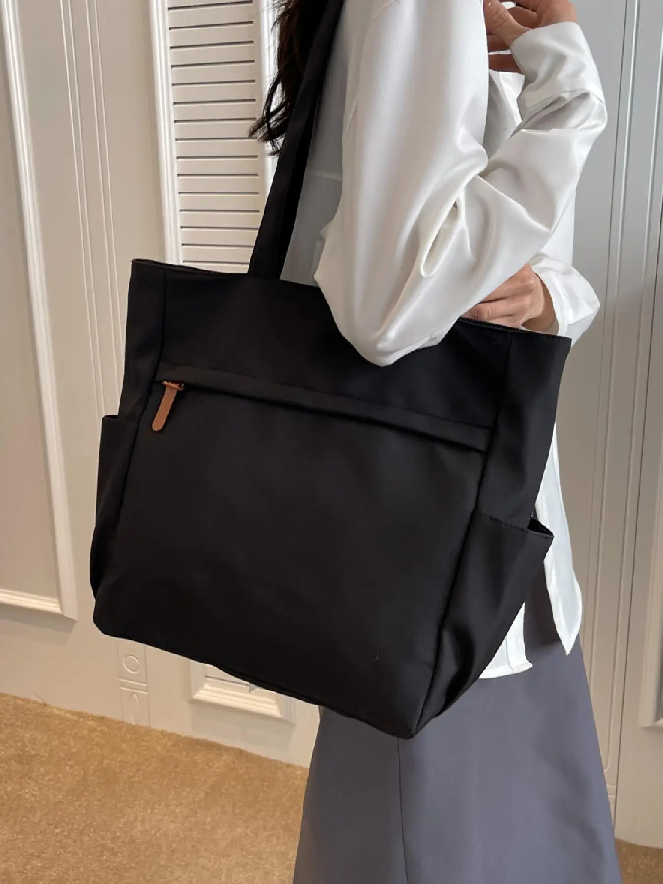 Simple Solid Color Canvas Tote Bag, Large Capacity Shoulder Bag For Women and Men, Retro Shoulder Bag for Commuters and Students