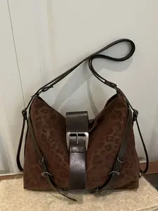 Stylish Retro Minimalist Casual Everyday Tote Bag, Women's Shoulder Bag with Adjustable Strap, Durable Construction for Commuting Shopping Gifting, Adjustable Strap Satchel