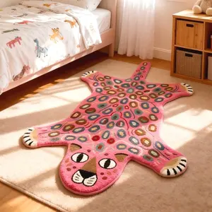 Cute and interesting cartoon leopard-shaped bedroom decoration bedside carpet irregular design living room sofa plush carpet fluffy soft cloakroom dressing table floor mat washable kitchen bathroom toilet entrance door carpet Home Decorative Rug