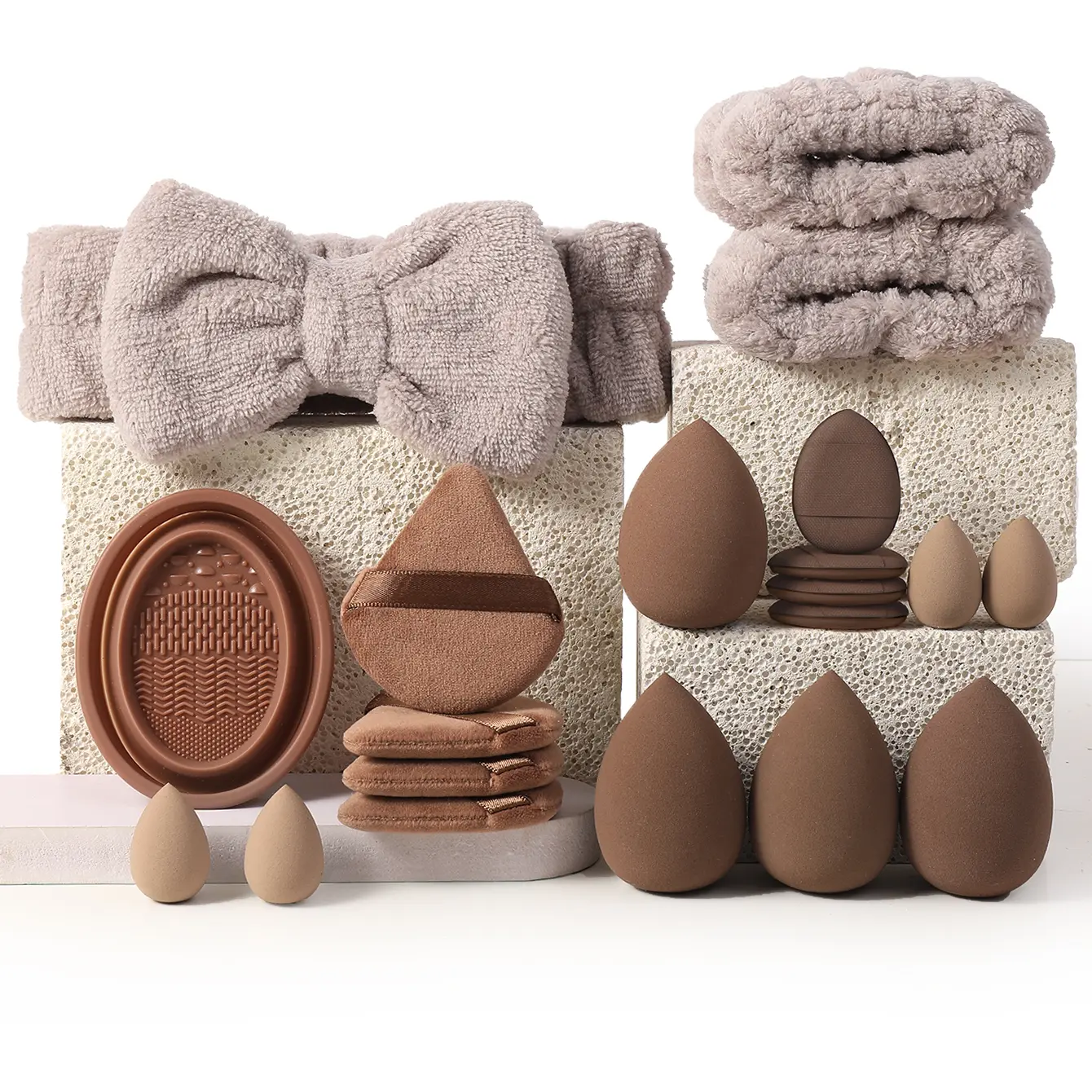 20-Piece Hypoallergenic Makeup Tool Set with Latex-Free Sponges, Puffs, Plush Headband, Wristbands & Cleaning Bowl, Aesthetic Gift for Beginners with Sensitive Skin