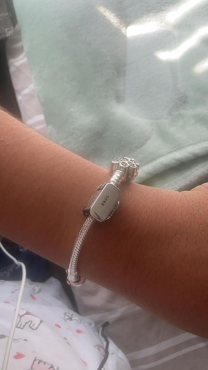 Item: Black Leica camera