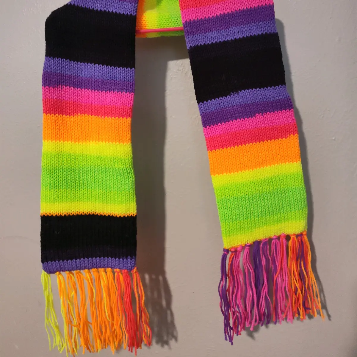 knotting knotting hands+customized crochet scarfs+hats+key chains +plushies