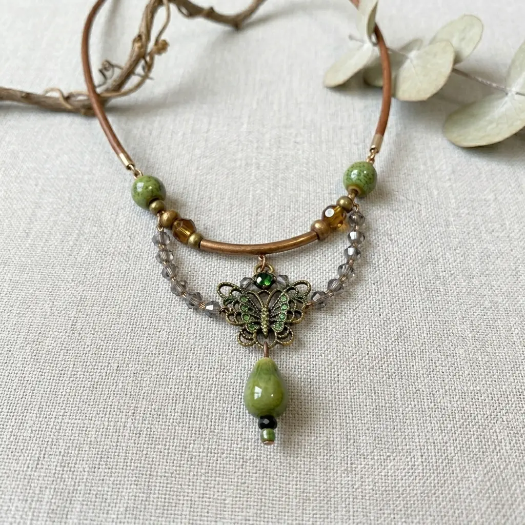 Fairycore Butterfly Necklace, Boho Choker with Forest Green Ceramic Beads, Vintage Style Adjustable Beaded Jewelry for Summer, Beaded Jewelry Style