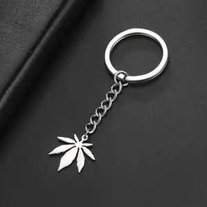 Metal Alloy Car Keychain - Silver-Plated Maple Leaf Pendant Fashion Accessory for Bags, Backpacks