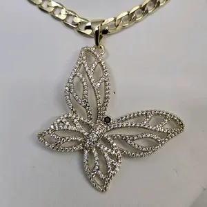 # 0110 Cadena cubana con dije de mariposa 4mm