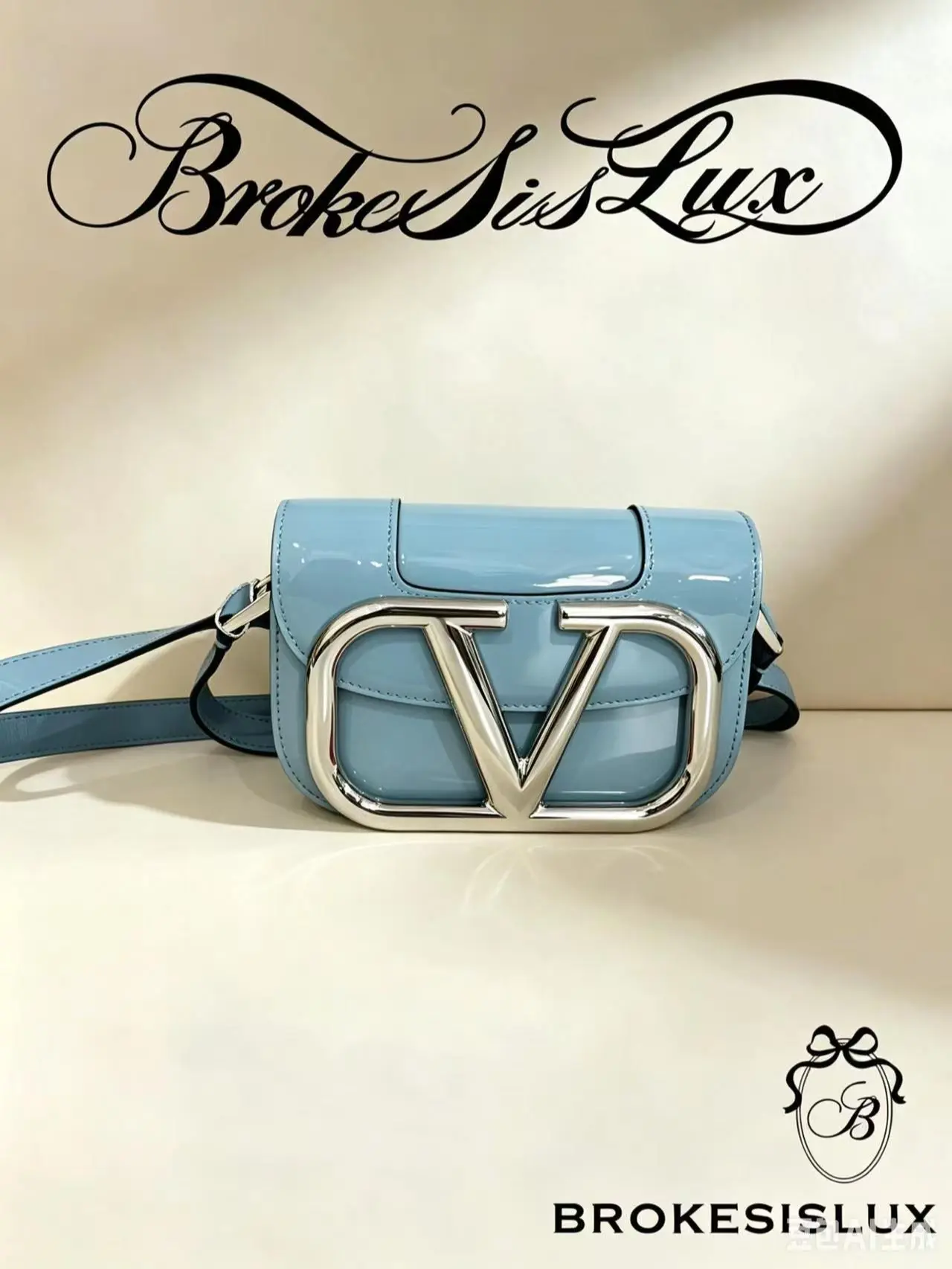 Pre-owned Valentino Sky Blue Patent One Stud Crossbody Bag | Oversized Silver V Logo