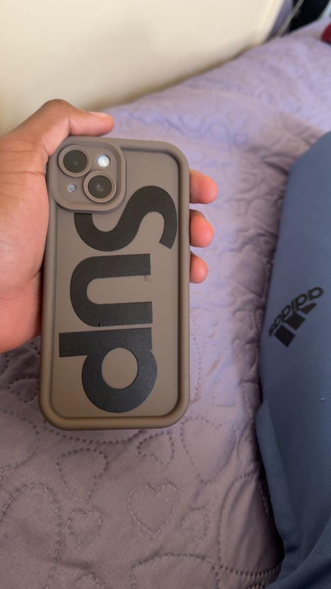 Item: Brown, Iphone 15