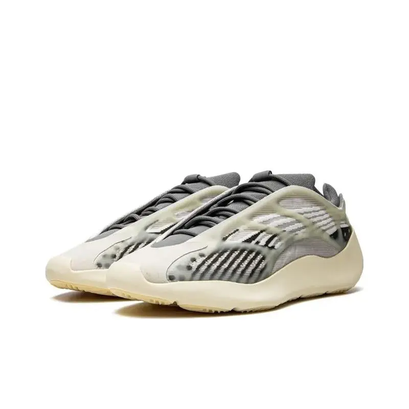 Adidas Yeezy 700 V3 Fade Salt size 4 Men's ID1674 New