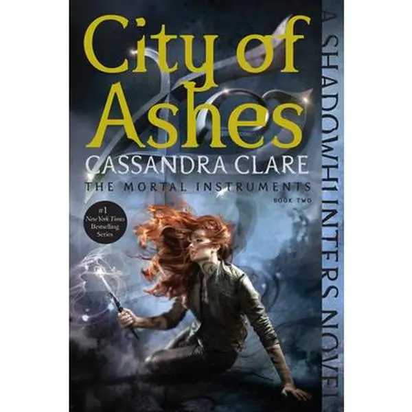 City of Ashes -- Cassandra Clare - Paperback