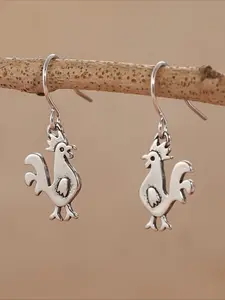 A pair of creative retro animal chicken pendant earrings, cute jewelry for holiday parties, and fun earring accessories to give to friends, Chicken Dangle Earrings