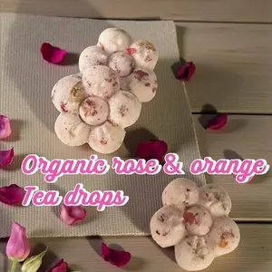 Organic Rose Pedal & Dehydrated Orange infused Tea Drop Daisies With Orange Garnish & Beautiful Floral Teaspoon - Adorable Tea Pot Gift Box Packaging