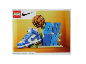 LEGO Nike Dunk Set 43008 by StockX