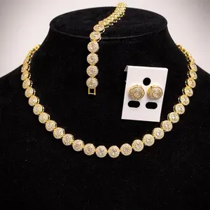 Beautiful set of 3 pieces for women