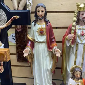 Sagrado Corazón de Jesus 16’ Religious Statue with Detailed Gold Accents and Sacred Heart Design