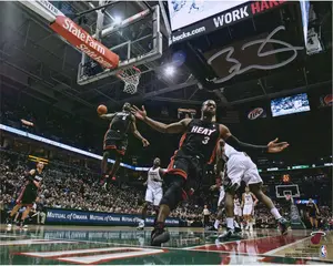 Dwyane Wade Miami Heat Autographed 8'' x 10'' Alley-Oop to Lebron James Photograph - Fanatics Authentic Certified