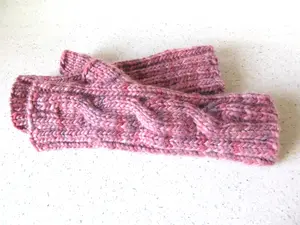 M-XL bulky cabled rose gold pink wool fingerless gloves
