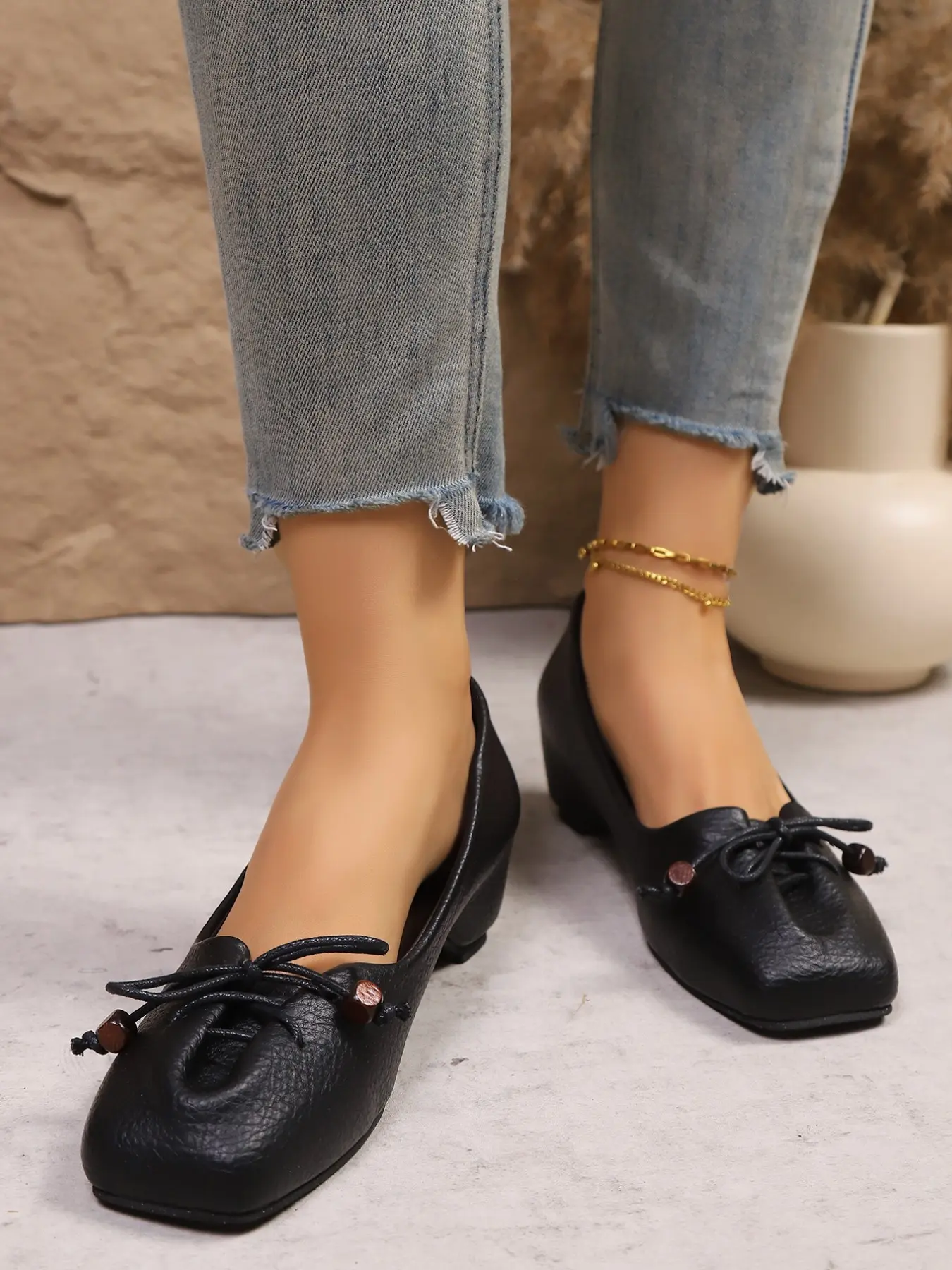 Square Toe Chunky Heel Grandma Shoes, Soft Leather Material, Breathable Texture, Bow Accent, Comfortable Women's Footwear