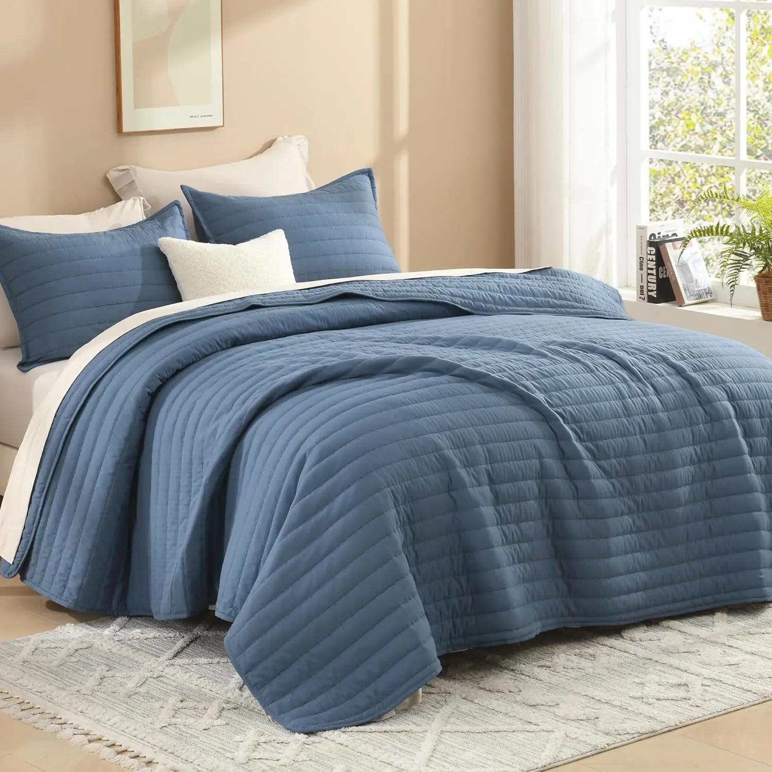 Litanika 3-Piece Quilt Bedding Set - Breathable, Soft Reversible Coverlet, Lightweight Bed Comforter Set, Available in All Sizes & Colors, Bedding Sets