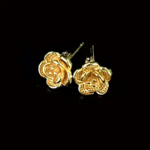 Flower Gold-plated (Not Sure) Gold Tone Stud Earrings marked '999', 1.3 gram, 8x8mm