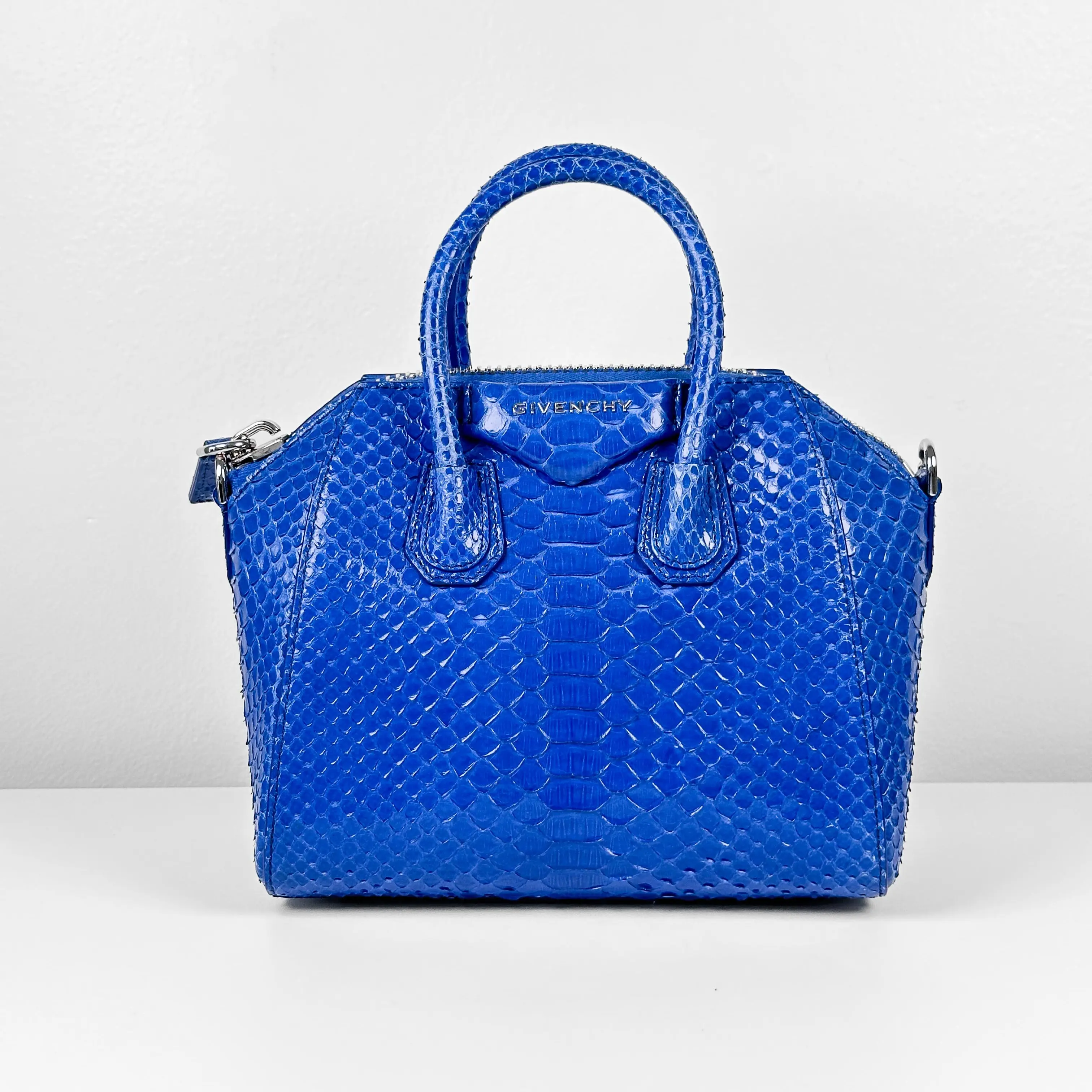 Pre-owned Givenchy Leather Shoulder Bags Preowned Antigona Mini Python Shoulder Bag