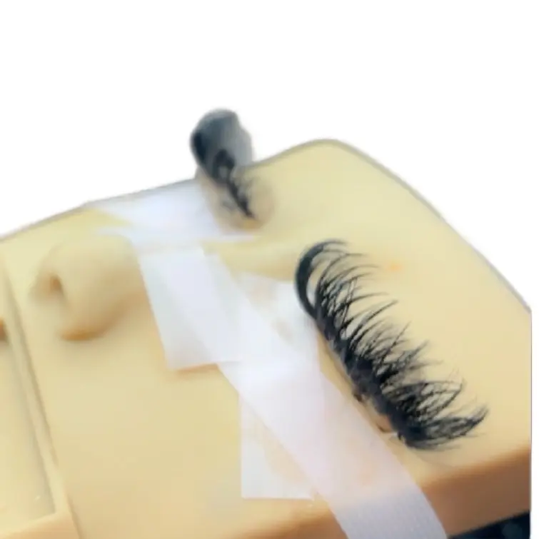 Custom made Lash Extensions