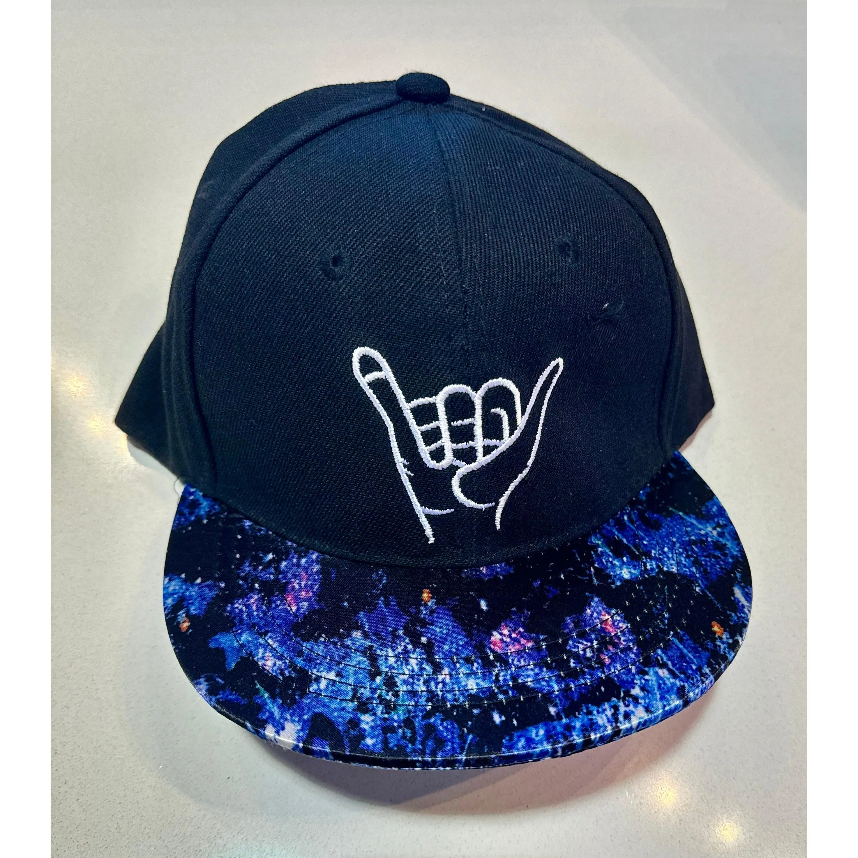 Black Hang Ten Cap