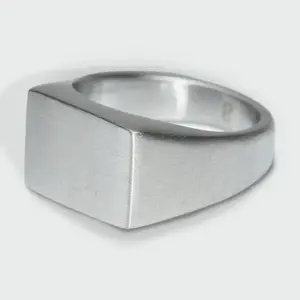 The Flat Top Ring