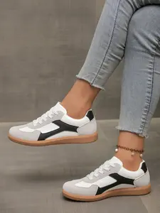 Women's Burgundy Suede-Trimmed Two-Tone Lace-Up Low-Top Retro Sneakers Breathable Casual Shoes Daily Commute Footwear Comfortable Walking Shoes Vintage Style Fashion Trainers Chunky Gum Sole Platform Sneakers