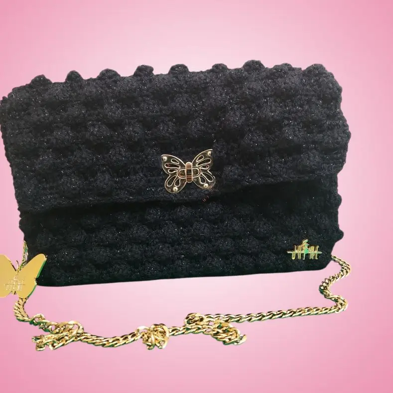 Dolce Vita Crochet Clutch - Elegant Design with Unique Crochet Patterns, Ideal for Everyday Use