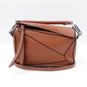 Pre-owned Loewe calfskin Shoulder Bags Puzzle Edge Mini Brown Shoulder Bag T10185228