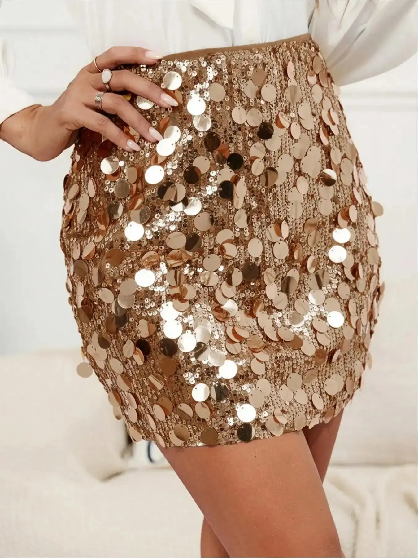 Women's sequined mini skirt, perfect for parties, gatherings, Christmas and New Year occasions.It's a winter - fall sequined skirt, also a great choice as a Christmas skirt or a party skirt, and it's a shiny mini skirt, Elegant Chic Skirt
