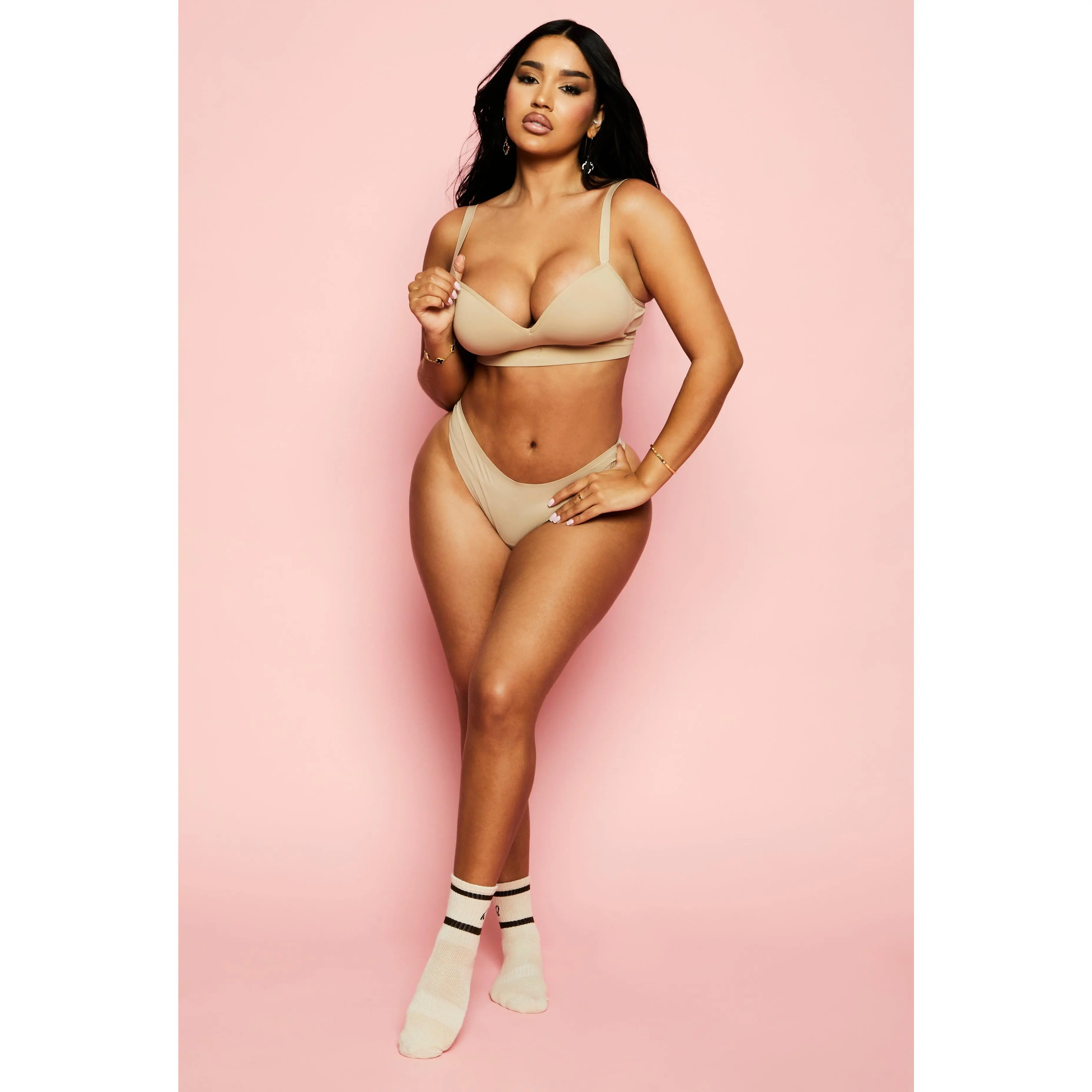 R Collection Seamless Plunge Bra