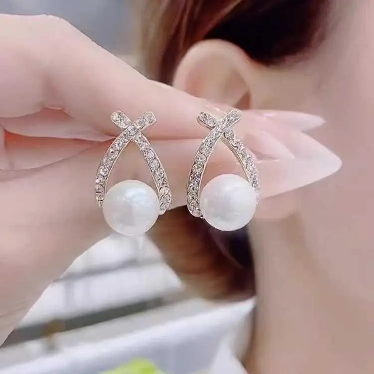 S925 Silver Post Pavé Cross Stud Earrings for Women Trendy Distinctive Niche Design Light Ear Jewelry HNAM03