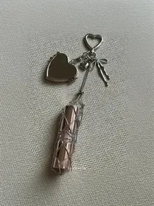 2026 New High-End Silver Color Lipstick Net Bag Pendant, Heart, Fashion Keychain Lipstick Case with Mirror, Stainless Steel Mesh Holder, Trendy Cute Keychain, Fashionable Alloy Keychain