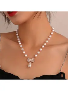 Layered Pearl Jewelry Set for Women Ins Style V Necklace Bracelet Earrings Creative Design