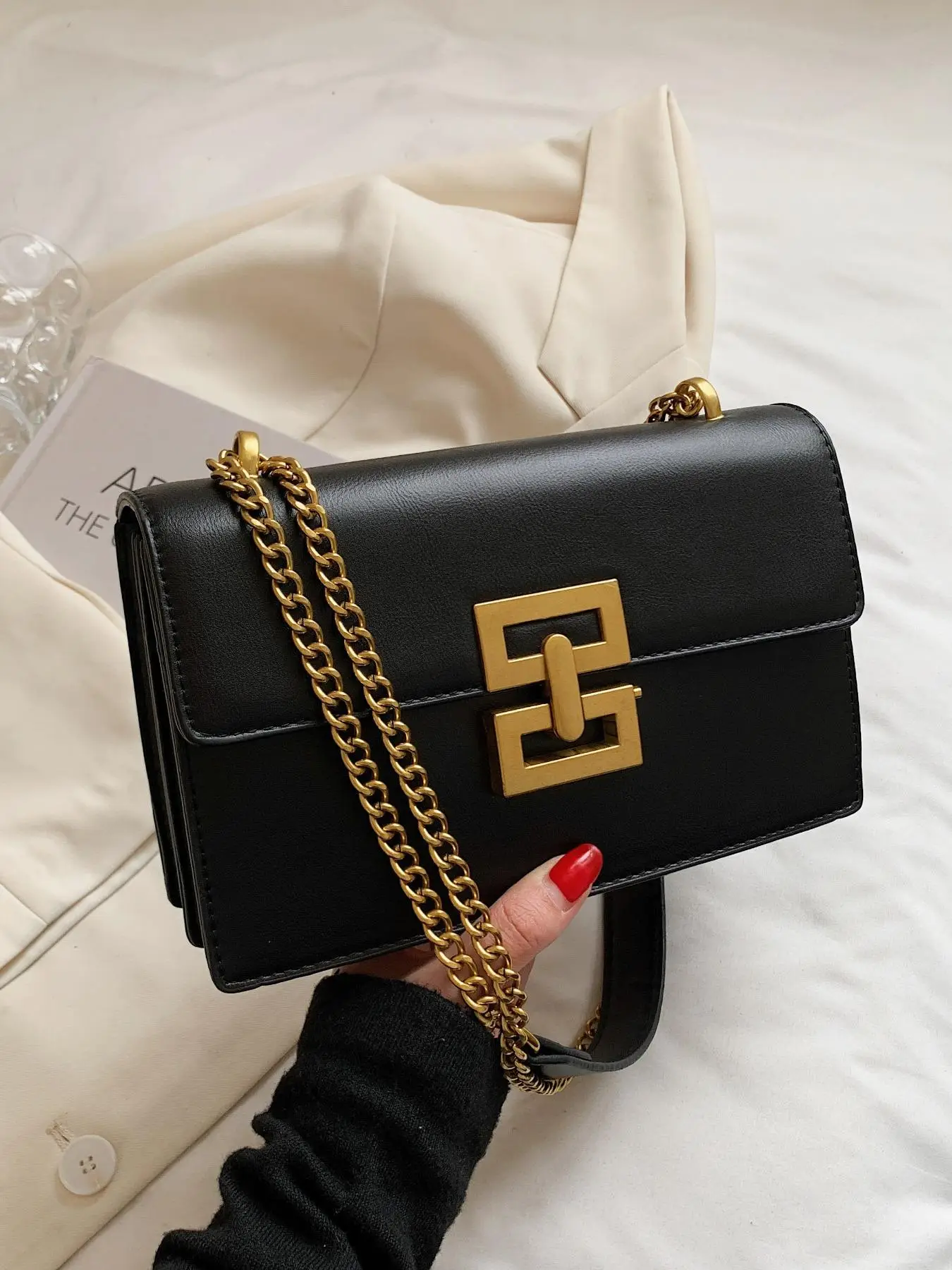 Women's Chain Strap Pu Leather Crossbody Bag, Simple All-match Solid Color Bag with Buckle Design, Trendy Shoulder Bag for Daily Used