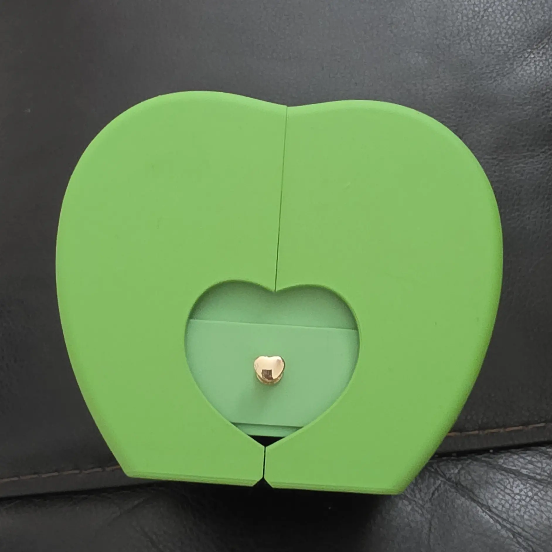 Luxury Preserved Rose Gift Box with LED Lights – Heart-Shaped Jewelry Box – Used