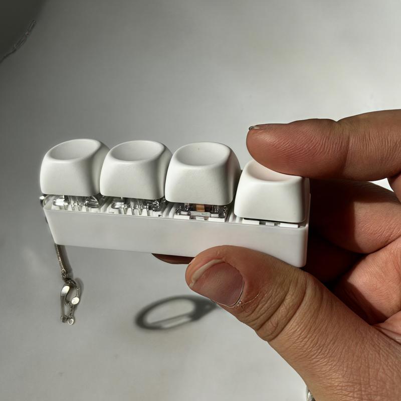 Keyboard Fidget Toy Nine-Key Clicker Keychain Anxiety Stress Reliever Autism Toy Push Bubble Sensory Fidget for Kids Adults Portable ABS Material Bright Colors Comfortable Touch