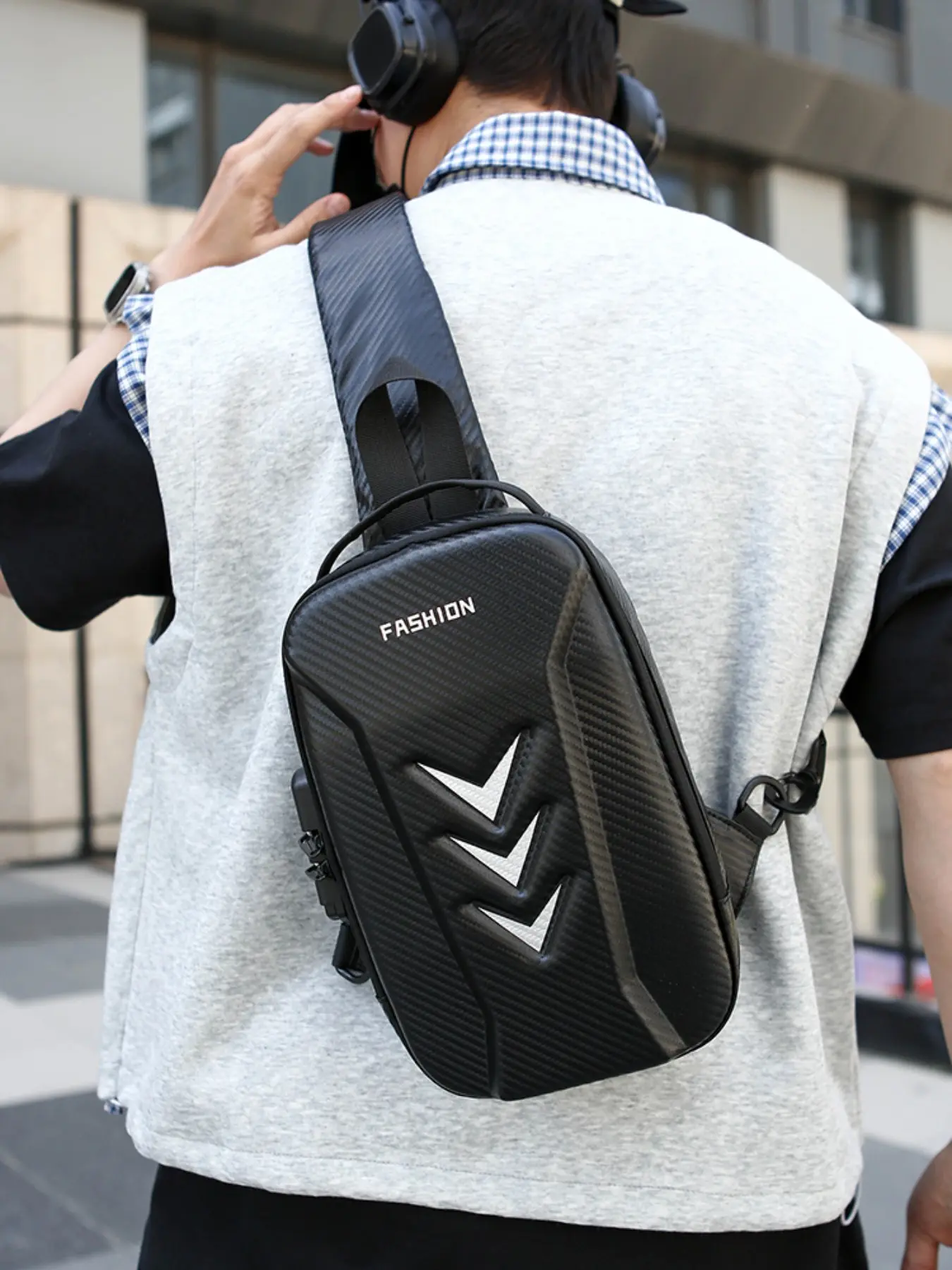 Men's Hard Shell Motorcycle Chest Bag, Multifunctional Crossbody Backpack, Trendy New Design, Ideal for Outdoor Activities, Workout Fanny Pack, Bumbag, Fashion Waist Packs