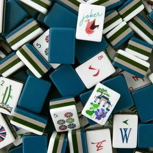American Mahjong Set 160 Tiles Deep Blue Four-Layer Acrylic Mahjong Tiles, Premium Crystal Mahjong Gift Set for Family Game Night