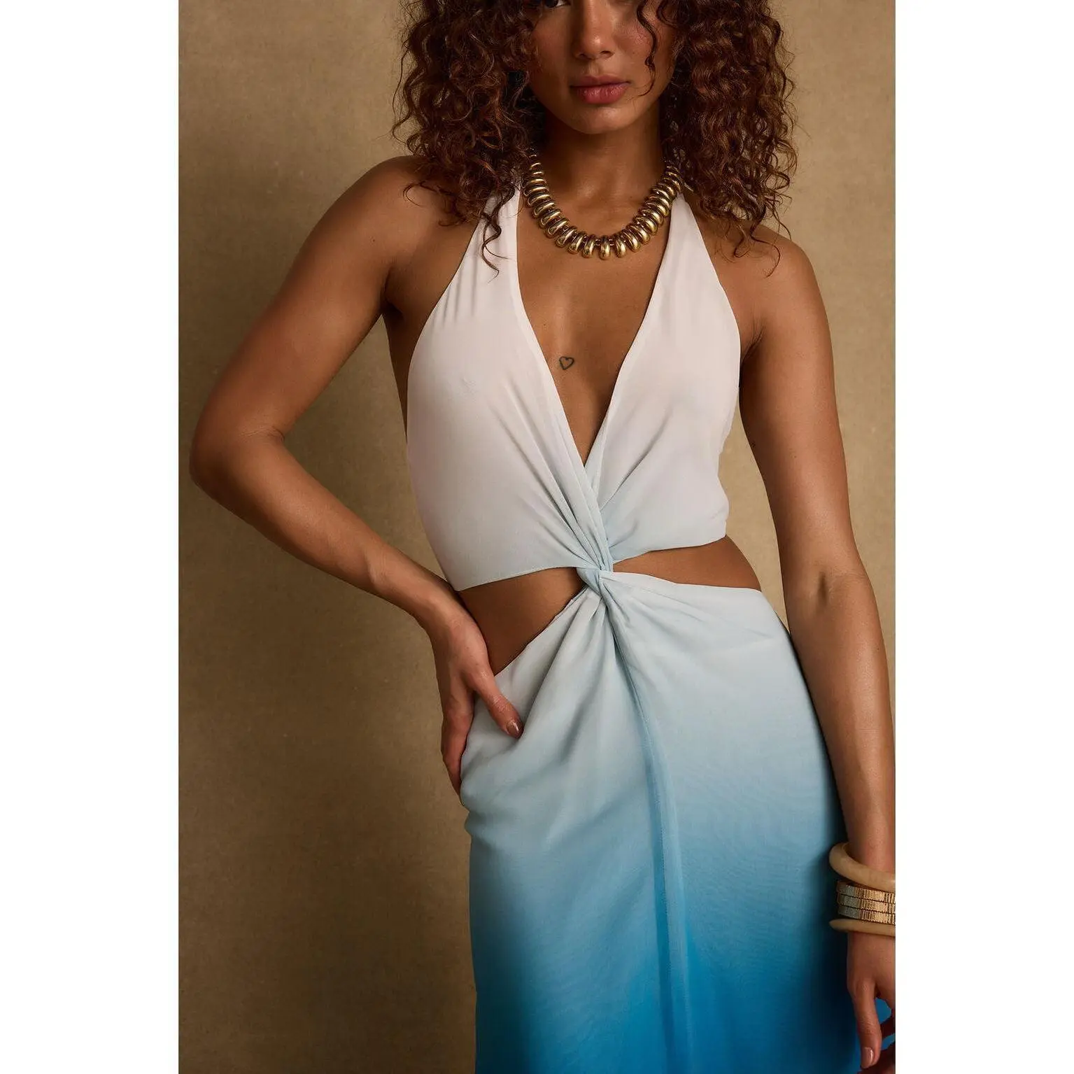 Women's Sleeveless Lapis Blue Ombre Twist Halter Maxi Dress - Maxi Length,  Stylish Halter Neck, Ombre Color Gradient, Comfortable Fit