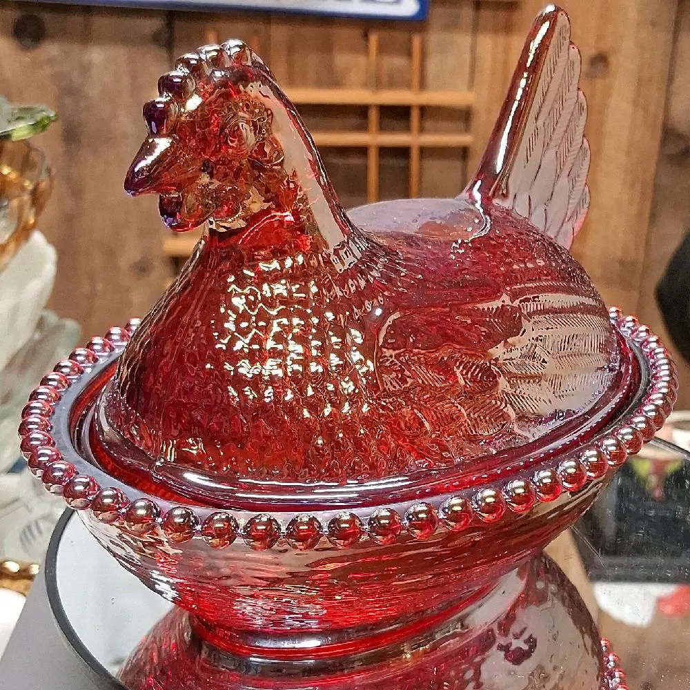 7" Red Carnival Hen on Nest